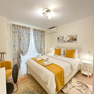 Sunrise Center Apartment